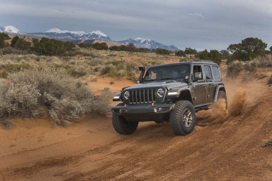  Jeep J-Wagon Concept (JL) 2018 года  (фото 12 из 32)